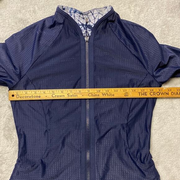 Lululemon Find Your Bliss Jacket size 6 Navy Blue - Picture 13 of 16